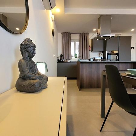 Stylish - Modern - Large Terrace - 2 Bed - 200 M From Sea - Fully Air Con Apartment St. Paul's Bay Exterior photo