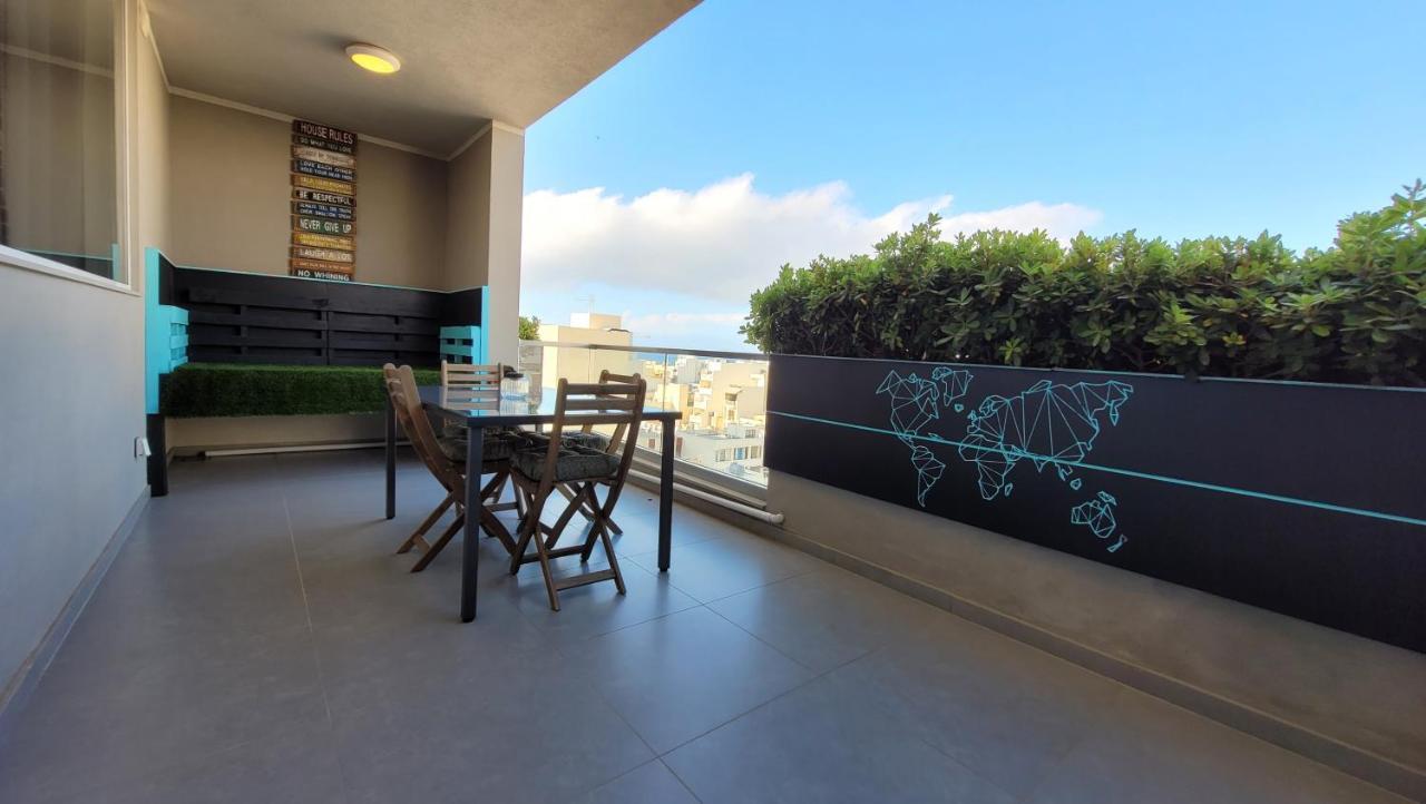 Stylish - Modern - Large Terrace - 2 Bed - 200 M From Sea - Fully Air Con Apartment St. Paul's Bay Exterior photo
